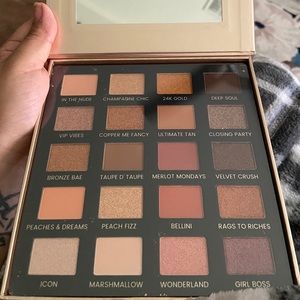 Iconic London Pallet